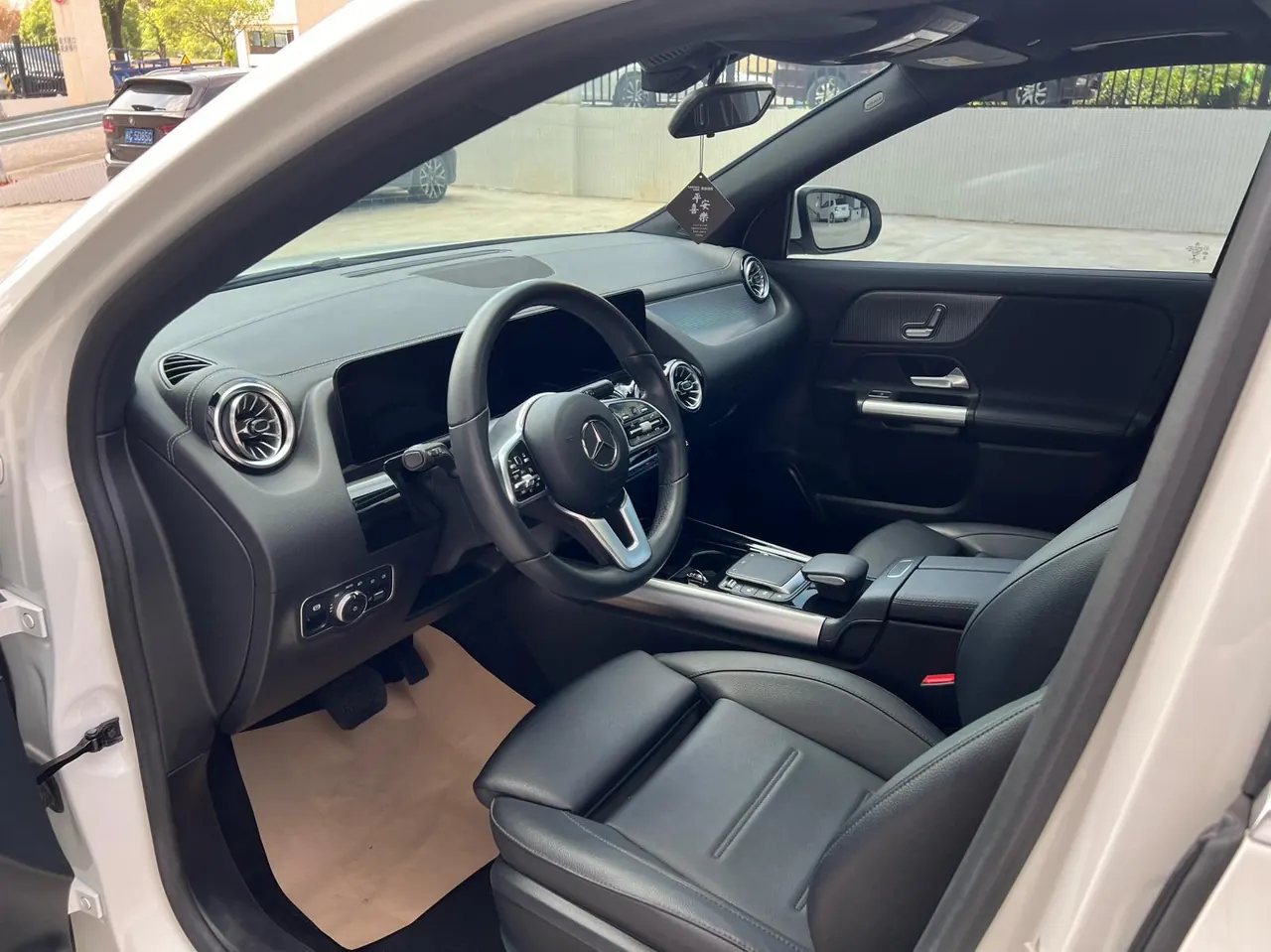 Mercedes Benz 2022 GLA 200 1.3T (modified) automatic gear 4