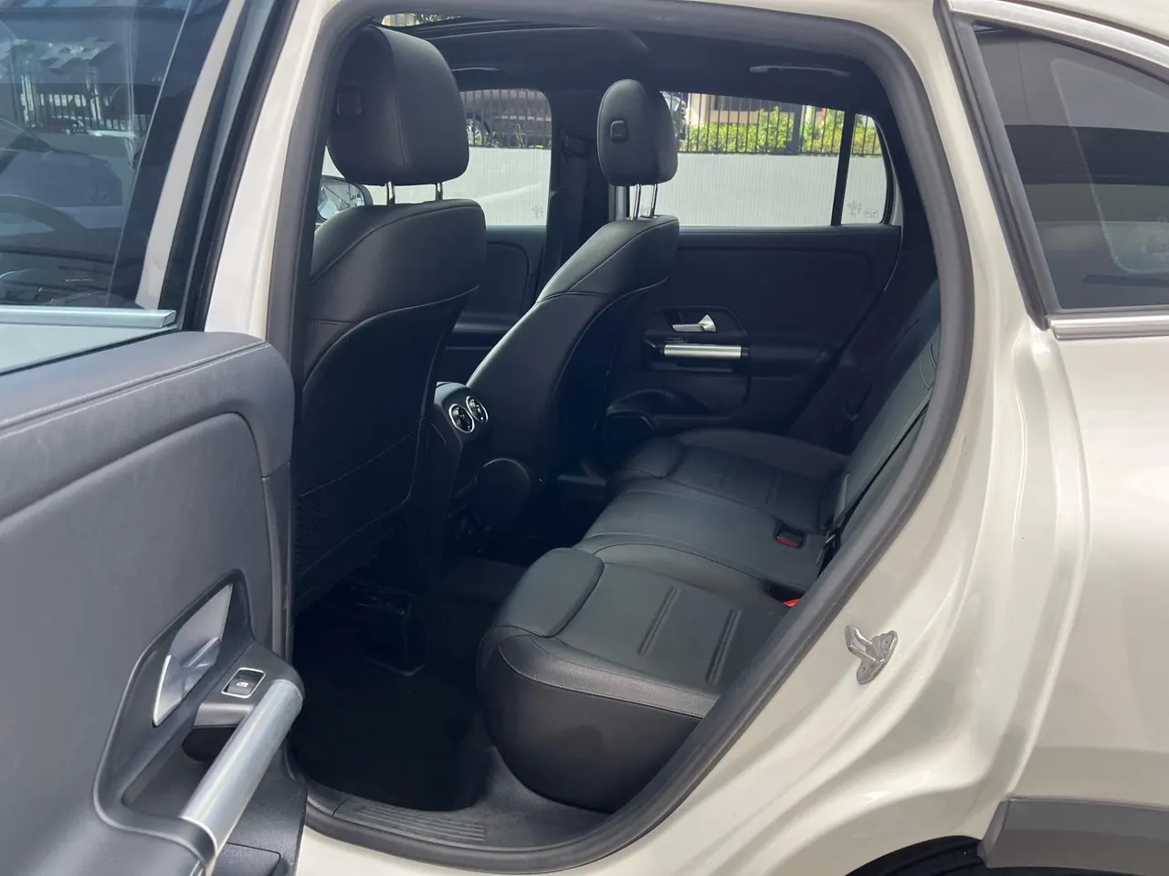 Mercedes Benz 2022 GLA 200 1.3T (modified) automatic gear 5