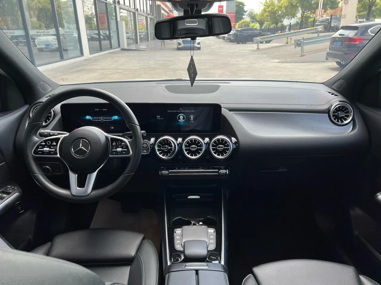 Mercedes Benz 2022 GLA 200 1.3T (modified) automatic gear 6