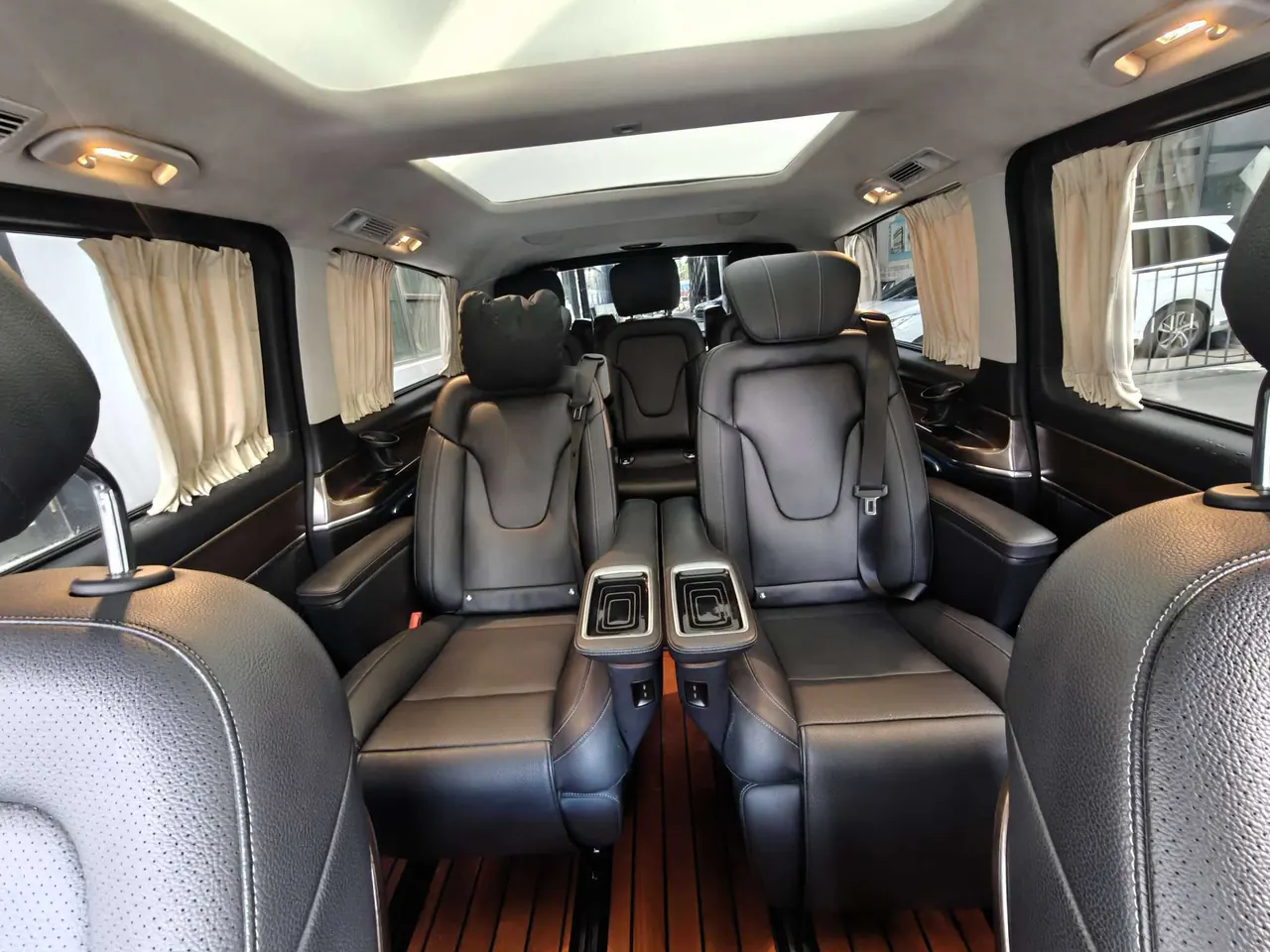 Mercedes Benz V 2021V 260 L 2.0T Deluxe Edition Automatic Gear 5