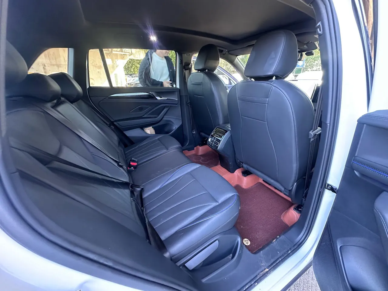 Volkswagen 2024 Tiguan L PRO 2.0TSI 380TSI Four-wheel Drive R-Line Smart Collar Edition Automatic Gear 4