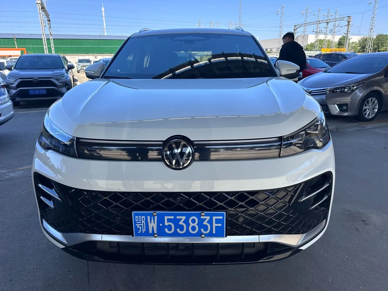 Volkswagen 2024 Tiguan L PRO 2.0TSI 380TSI Four-wheel Drive R-Line Smart Collar Edition Automatic Gear 5