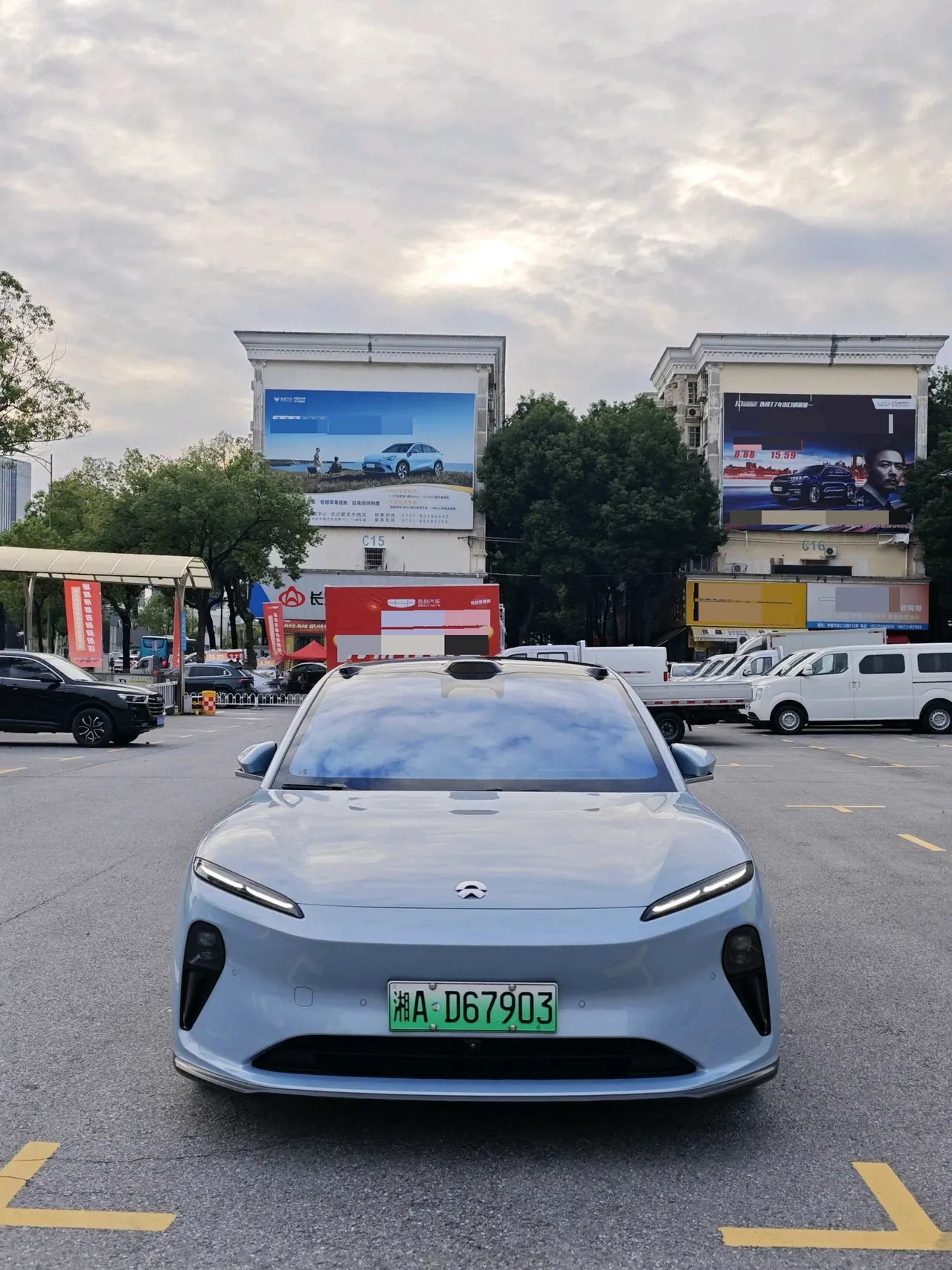 NIO 2022 ET5 75kWh automatic gear 2
