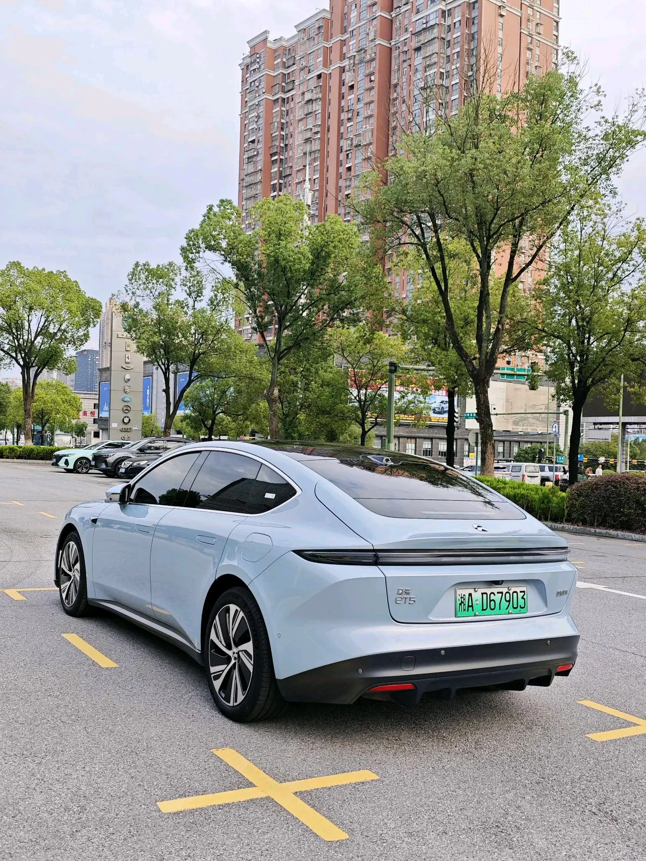 NIO 2022 ET5 75kWh automatic gear 6