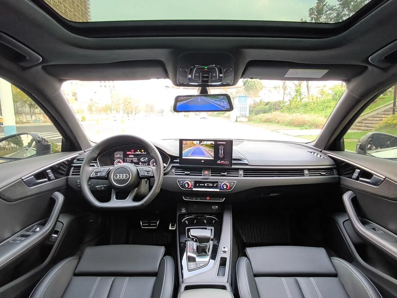Audi 2024 A4L 2.0TFSI 40TFSI Deluxe Dynamic Automatic 4