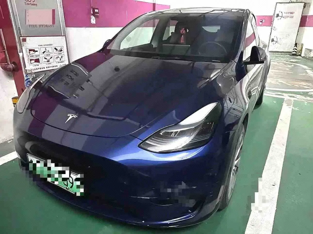 Open image lightbox: Tesla 2022 Model Y rear-wheel drive version (facelift) automatic gear