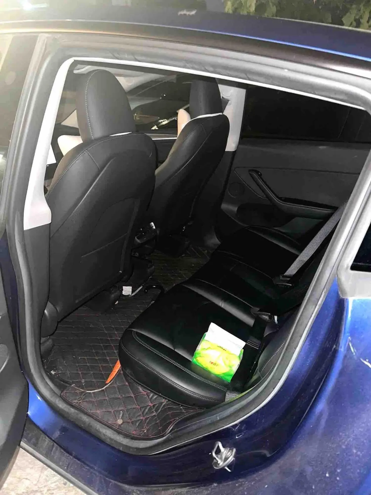 Tesla 2022 Model Y rear-wheel drive version (facelift) automatic gear 3