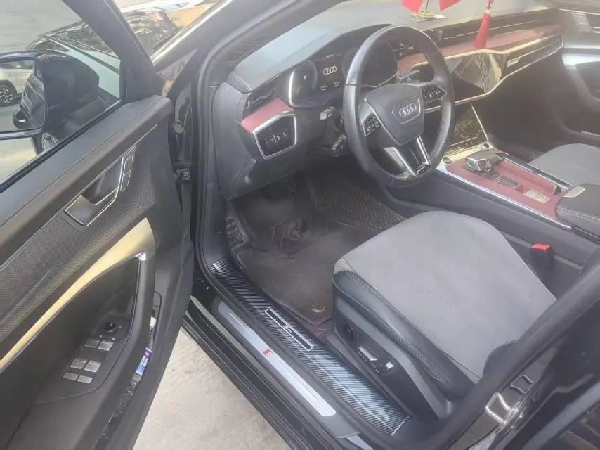 Audi 2024 A6L 2.0TFSI 45TFSI Selected Dynamic Automatic 8