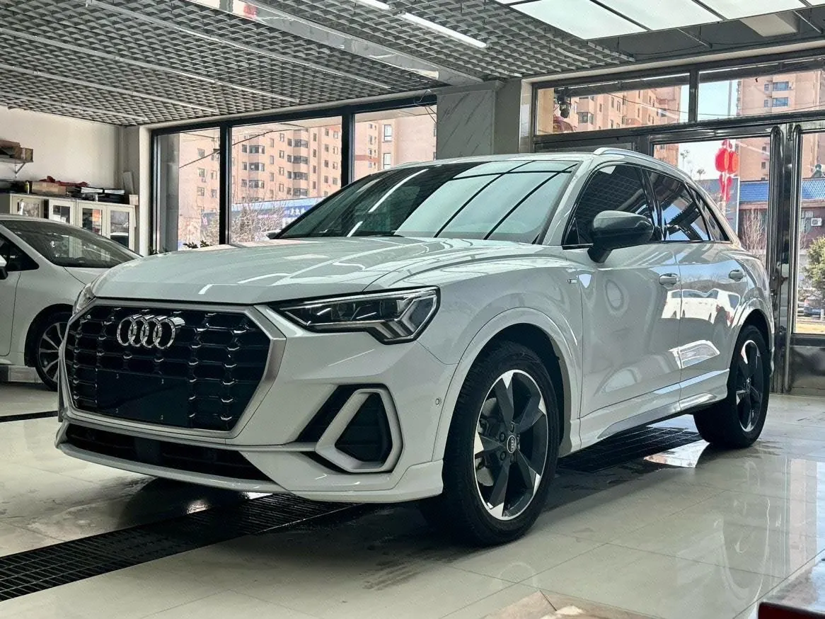 Open image lightbox: Audi 2021 Q3 1.4TFSI 35TFSI Fashion Dynamic Automatic
