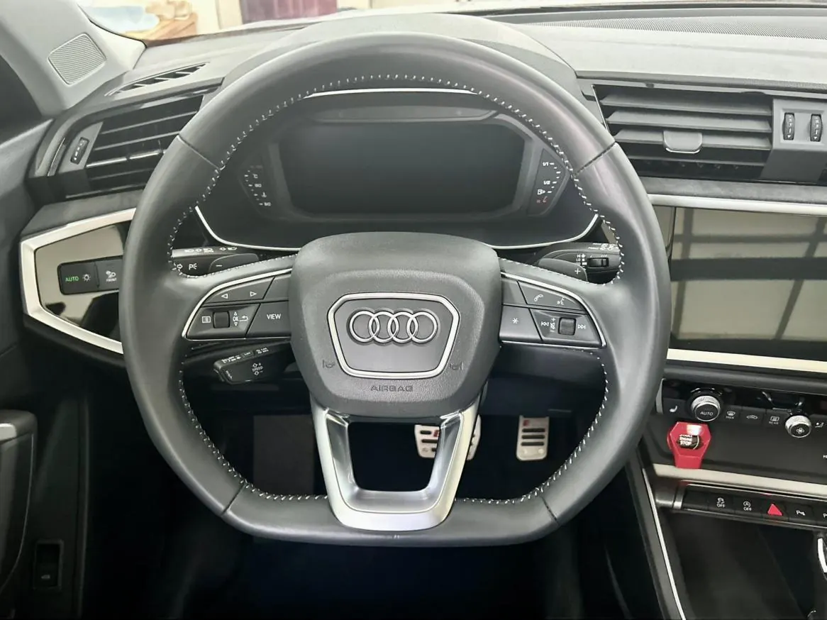 Audi 2021 Q3 1.4TFSI 35TFSI Fashion Dynamic Automatic 10