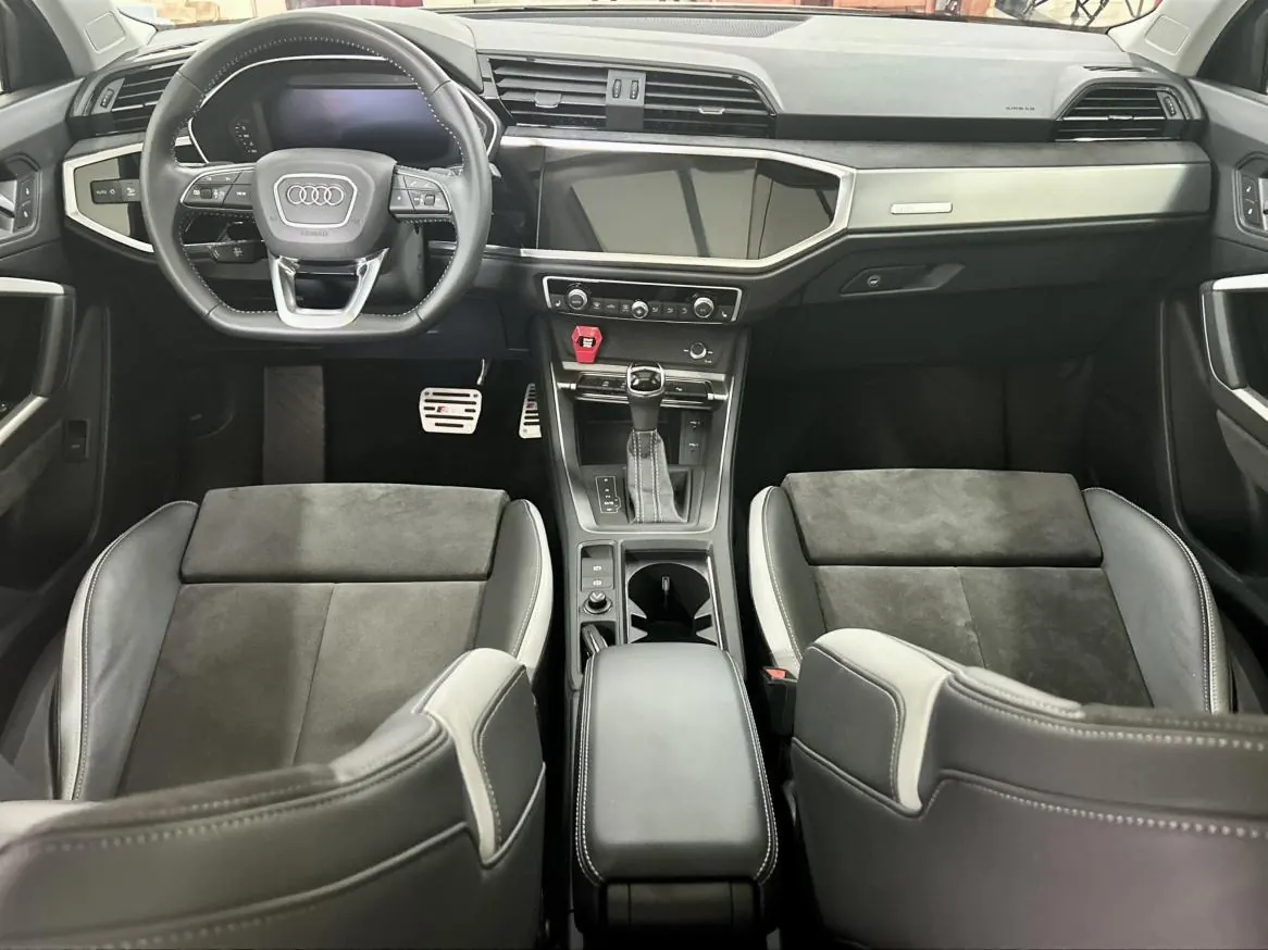 Audi 2021 Q3 1.4TFSI 35TFSI Fashion Dynamic Automatic 12