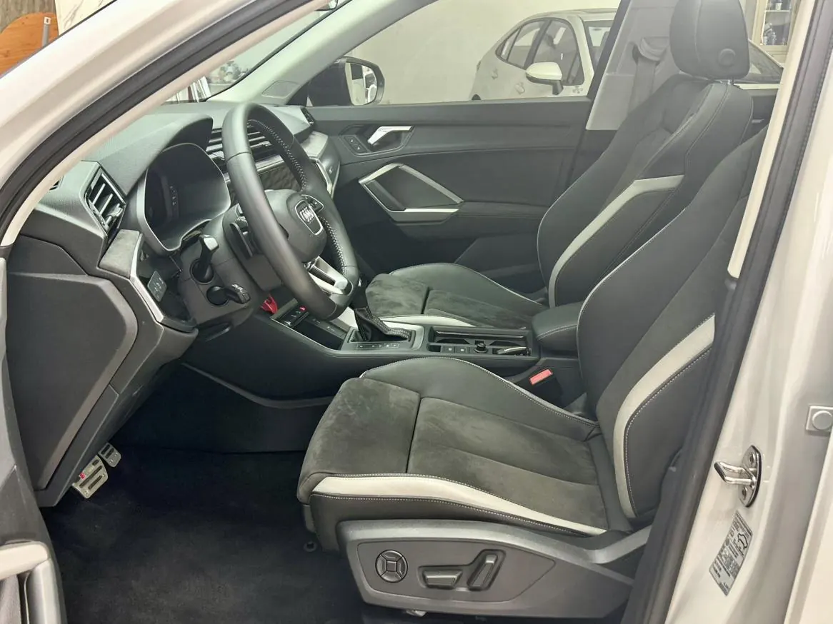 Audi 2021 Q3 1.4TFSI 35TFSI Fashion Dynamic Automatic 5