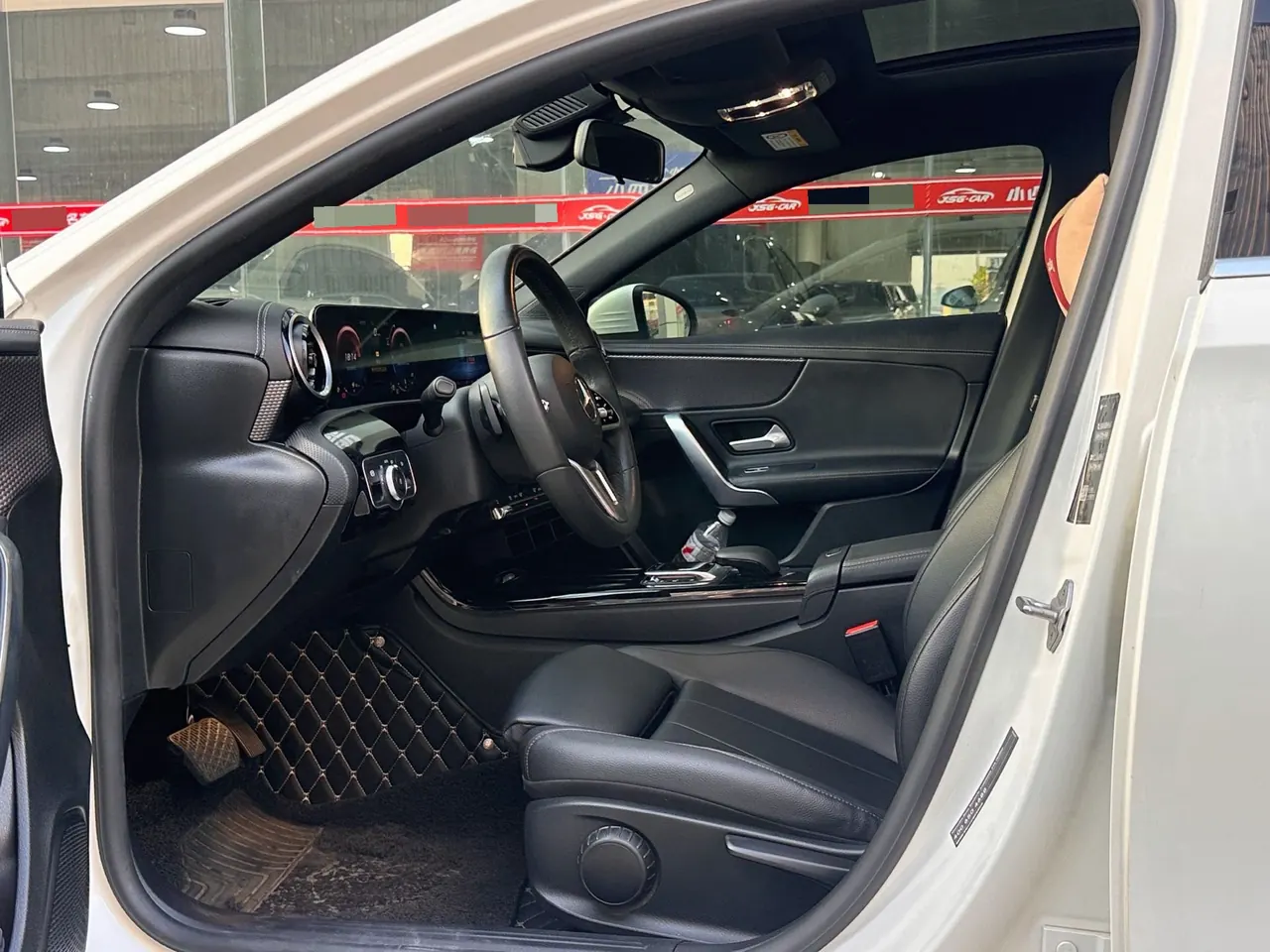 Mercedes Benz Class A 2021 A 200 L 1.3T Dynamic Automatic 4