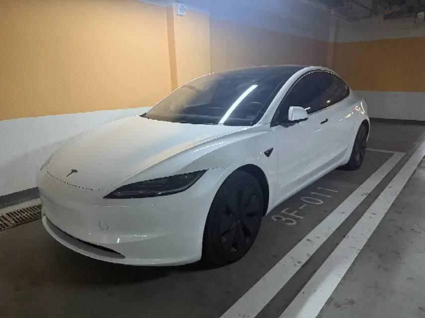 Open image lightbox: Tesla 2025 Model 3 Rear-Wheel-Drive Edition (facelift) Automatic Transmission