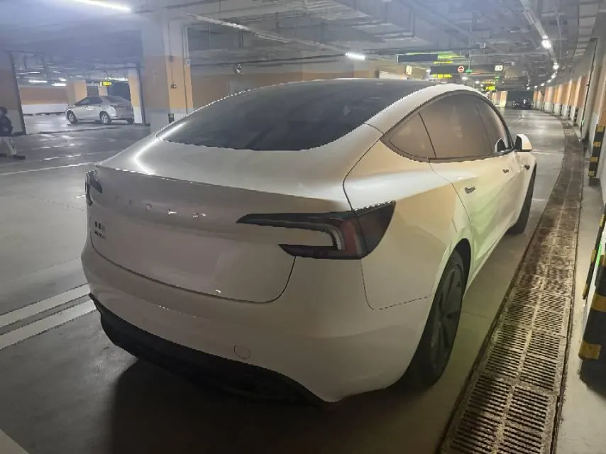 Tesla 2025 Model 3 Rear-Wheel-Drive Edition (facelift) Automatic Transmission 5