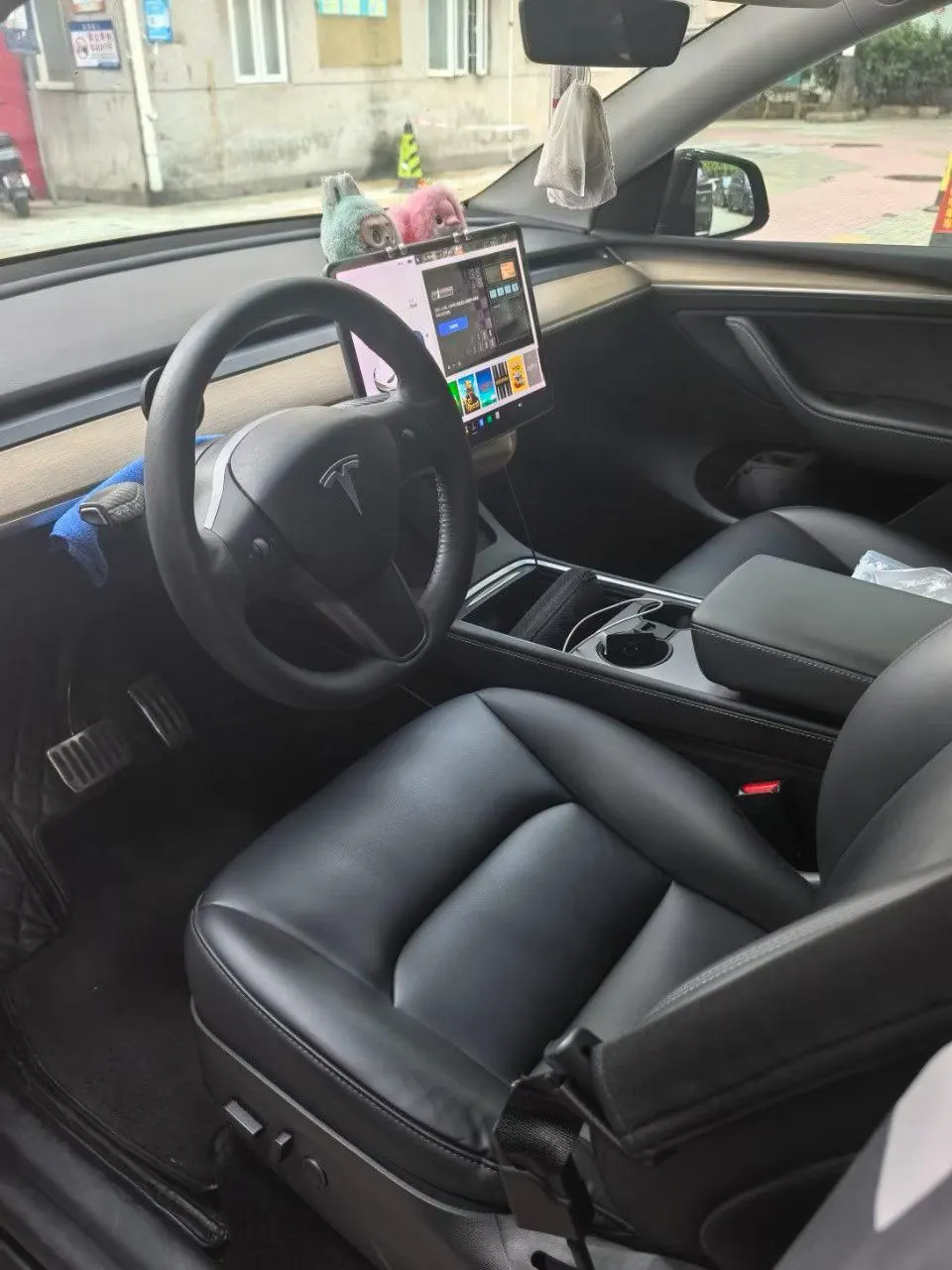 Tesla 2021 Model Y long endurance all-wheel drive version automatic transmission 3