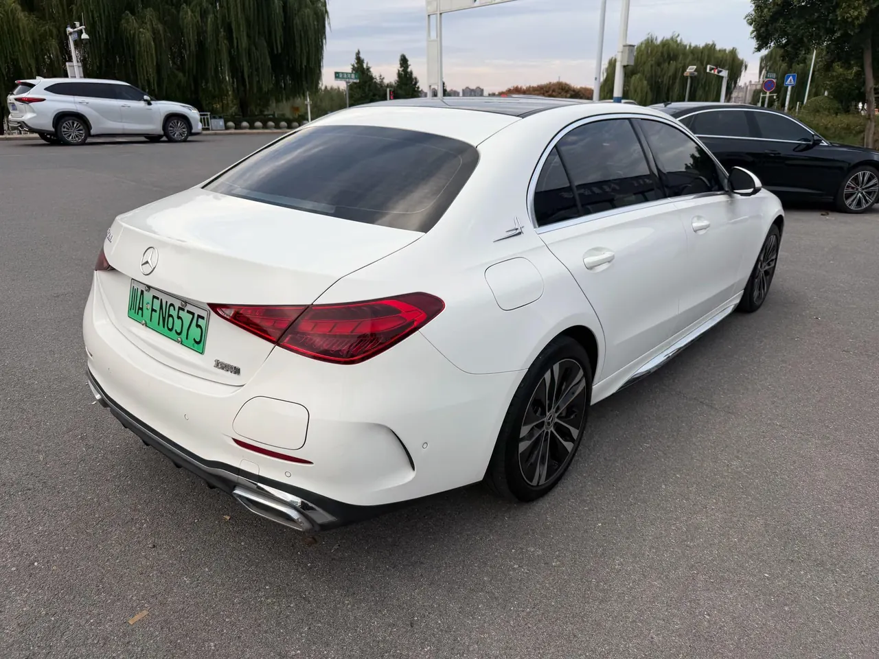 Mercedes Benz Class C New Energy 2023 C 350 e L 2.0T Automatic Gear 4