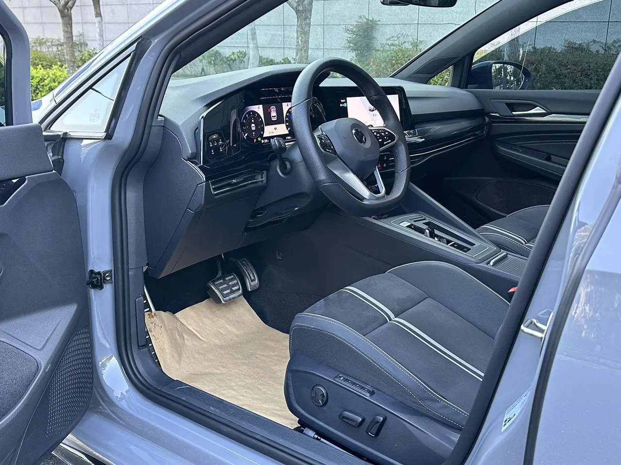 Volkswagen 2023 Golf 8 R-Line 1.4TSI 280TSI Lite Automatic 6