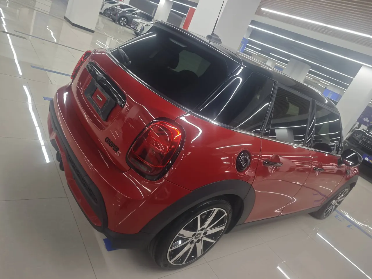 MINI Mini 5-Door (Imported) 2023 Mini Cooper S 2.0T Artist Automatic Gear 3