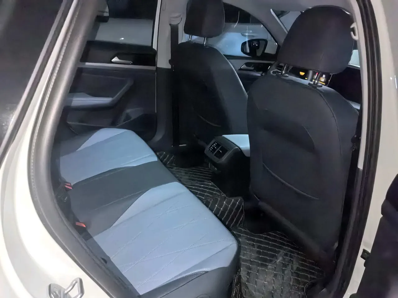 Volkswagen 2026 LaVida 1.5 Star 5 Million Edition Automatic Gear 3