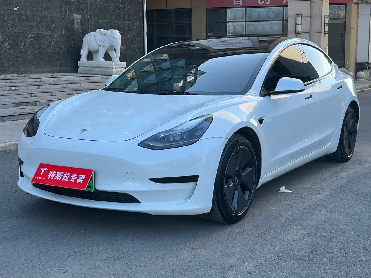 Открыть галерею: Tesla 2021 Model 3 Standard Endurance Rear Drive Upgraded Automatic Gear