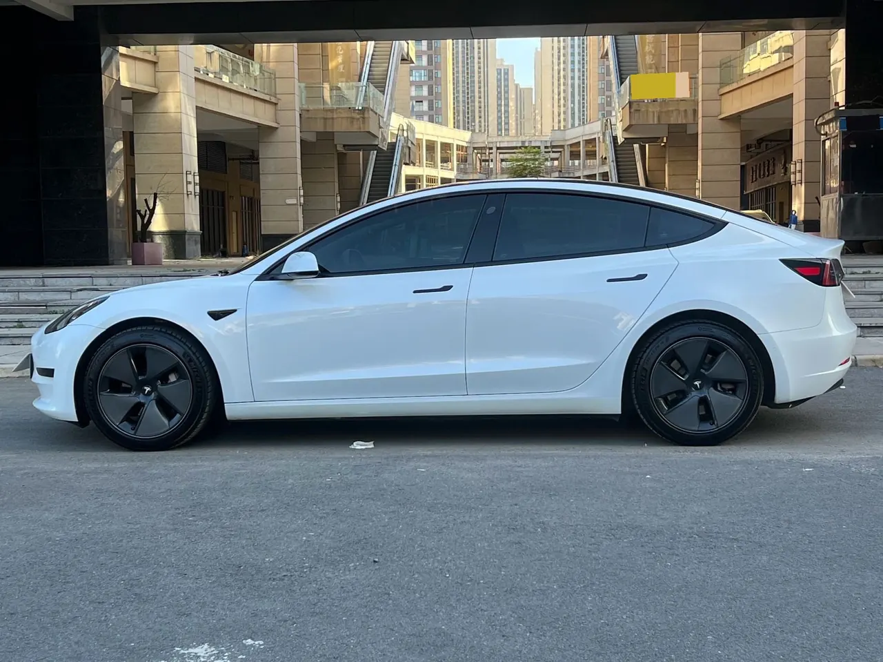 Tesla 2021 Model 3 Standard Endurance Rear Drive Upgraded Automatic Gear 9