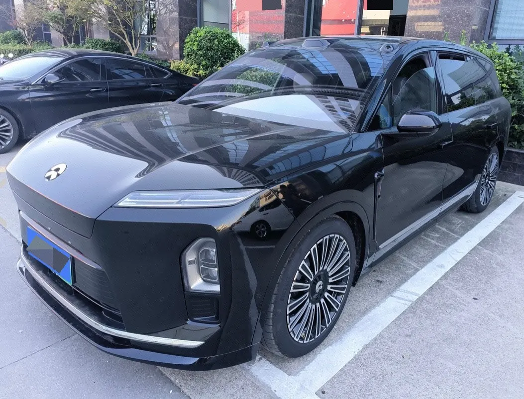 Открыть галерею: NIO 2026 ES8 5-seat Executive Deluxe Automatic Gear