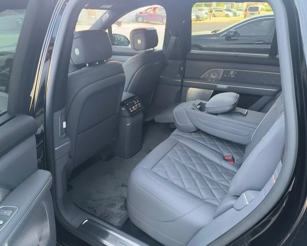 NIO 2026 ES8 5-seat Executive Deluxe Automatic Gear 3
