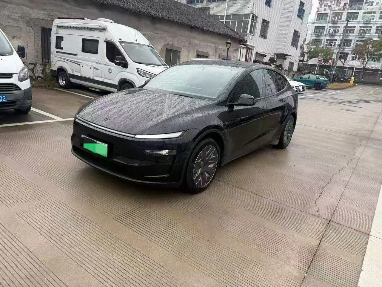 Open image lightbox: Tesla 2025 Model Y L Long Endurance All-Wheel Drive Automatic Transmission