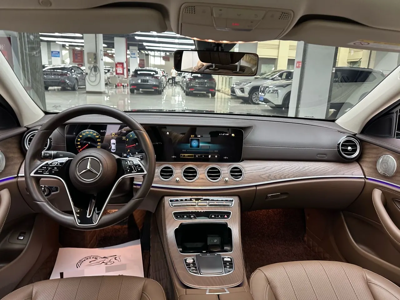 Mercedes Benz E Class 2022 E 300 L 2.0T Luxury Automatic Gear 4