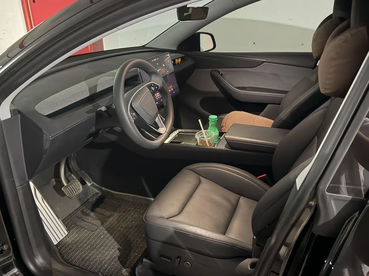 Tesla 2025 Model Y rear-wheel drive version automatic transmission 4