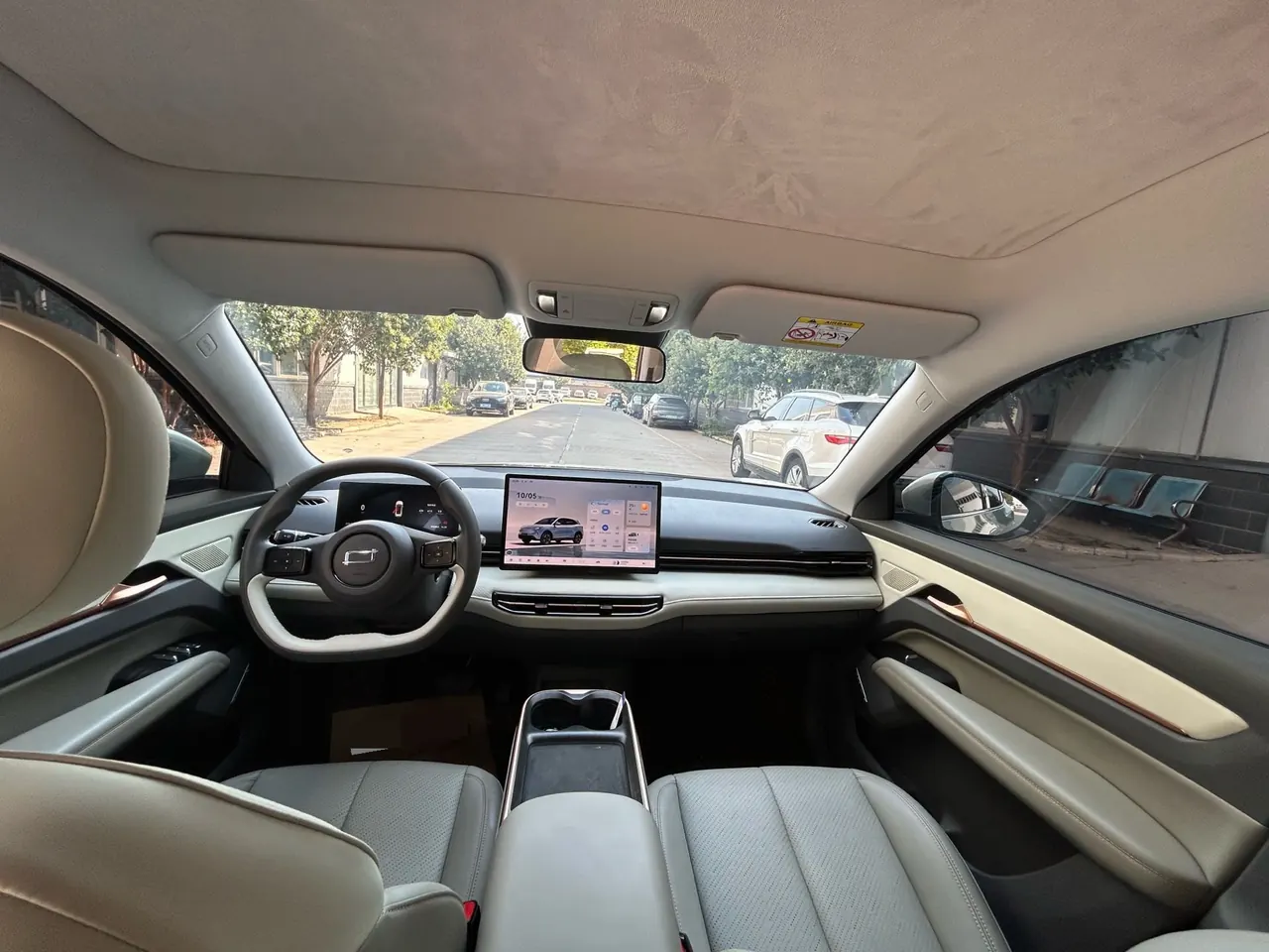 Bestune 2025 Yueyi 03 565km Premium Edition Automatic Gear 9