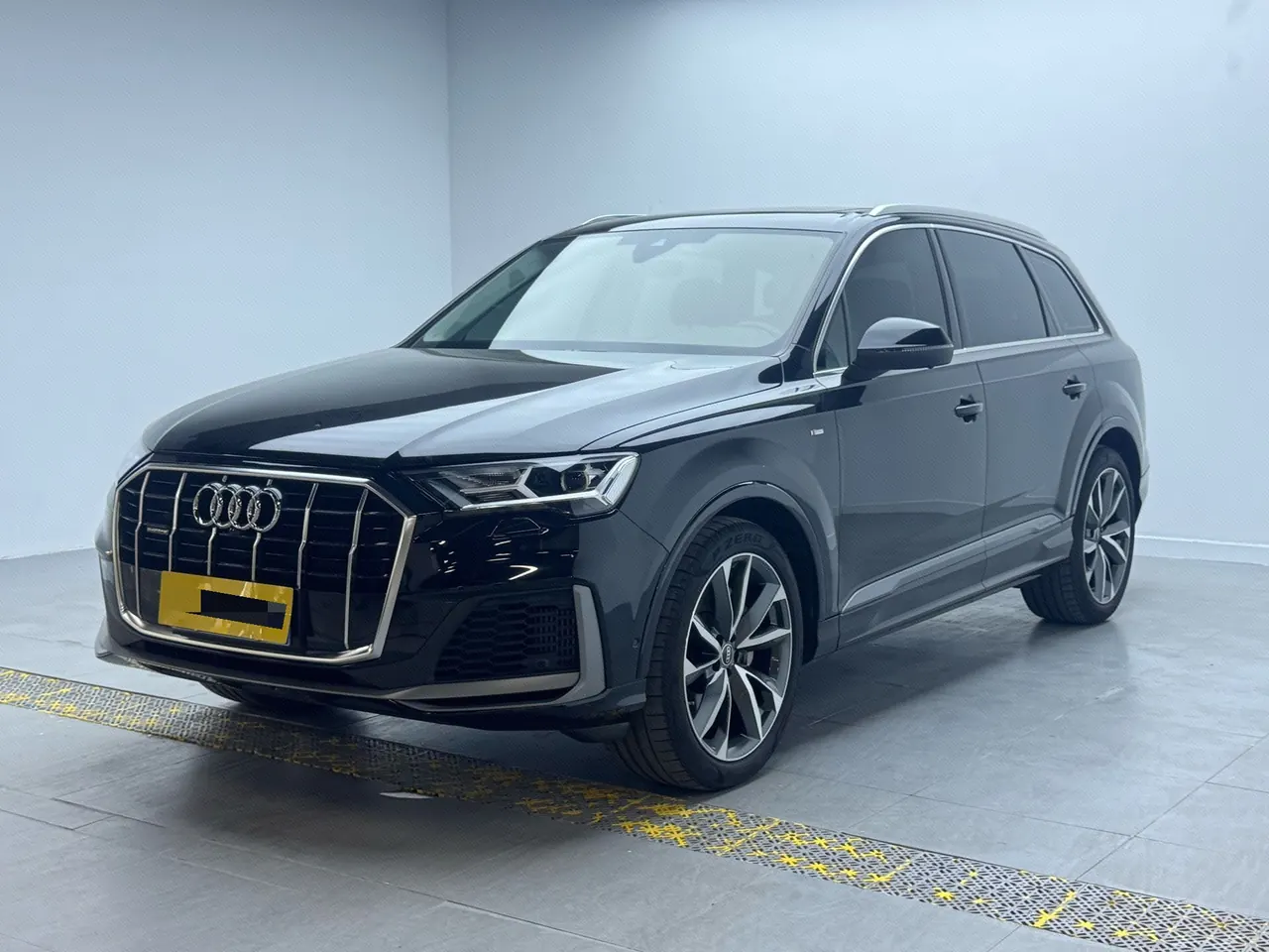 Audi Q7 (Imported) 2022 Q7 48V 3.0TFSI 55TFSI Quattro S line Sports Automatic - View 1