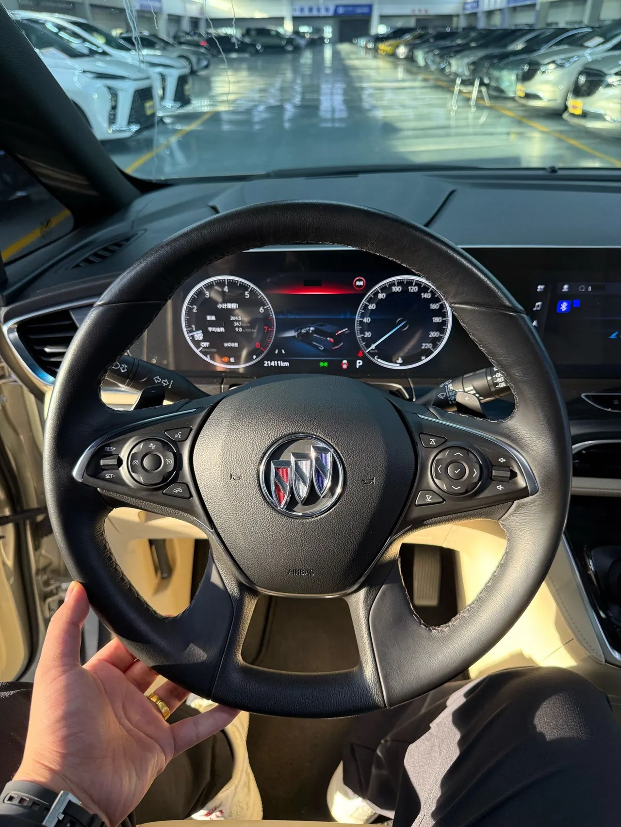 Buick 2022 GL8 ES Lu Zun 48V 2.0T 653T Luxury Automatic Gear 11