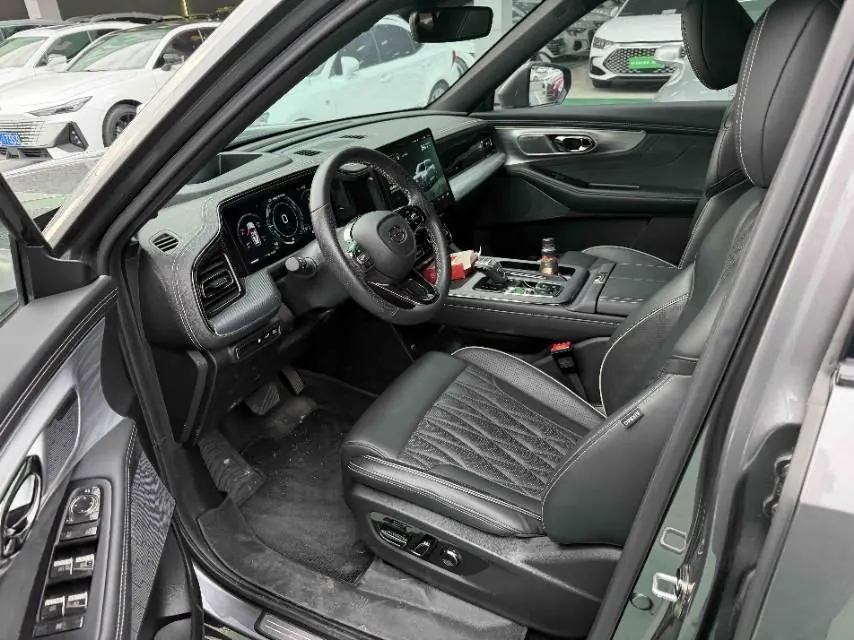 Chuanqi 2022 GS8 Hybrid 2.0TM Stepless Four-wheel Drive Premium Edition Six-seat Automatic Gear 5