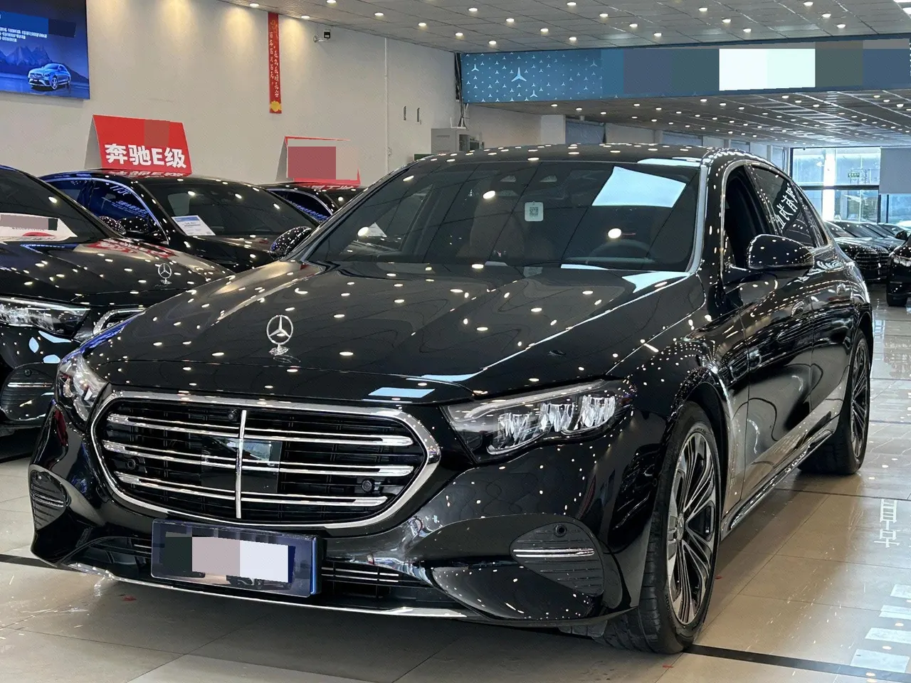 Открыть галерею: Mercedes Benz E-Class 2026 model E 300 L 48V 2.0T Luxury Edition Automatic