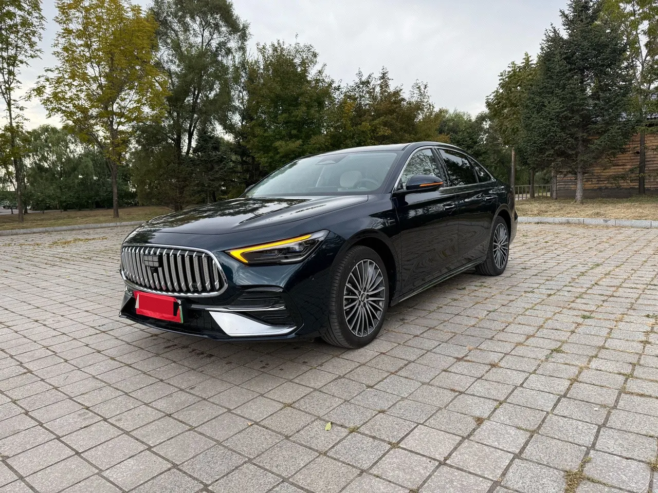 Geely Galaxy 2026 star shine 7 EM-i 1.5 220km four-wheel drive star shine version automatic gear - View 1