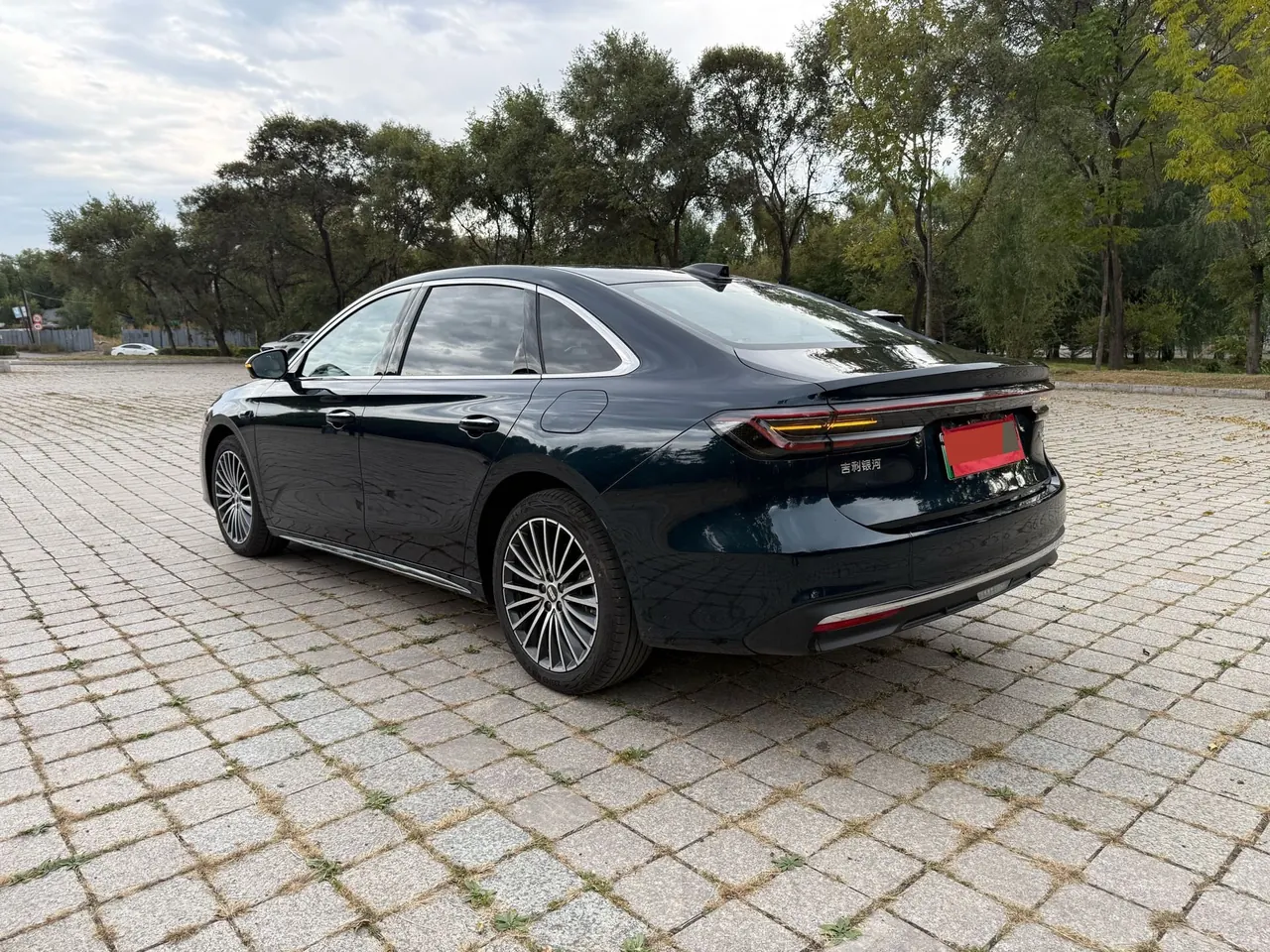 Geely Galaxy 2026 star shine 7 EM-i 1.5 220km four-wheel drive star shine version automatic gear 6