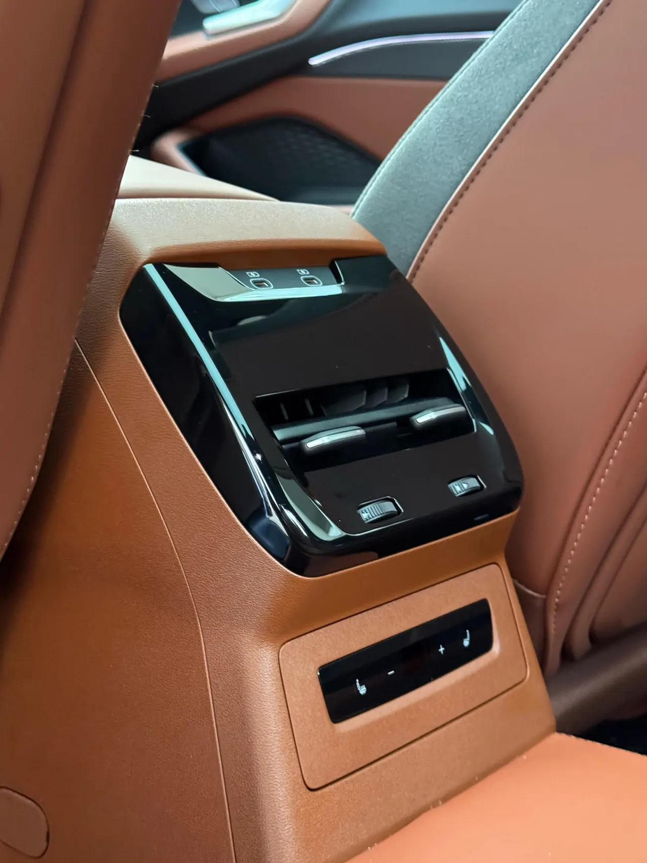 Audi 2026 A5L 2.0T Sport Plus Automatic 9