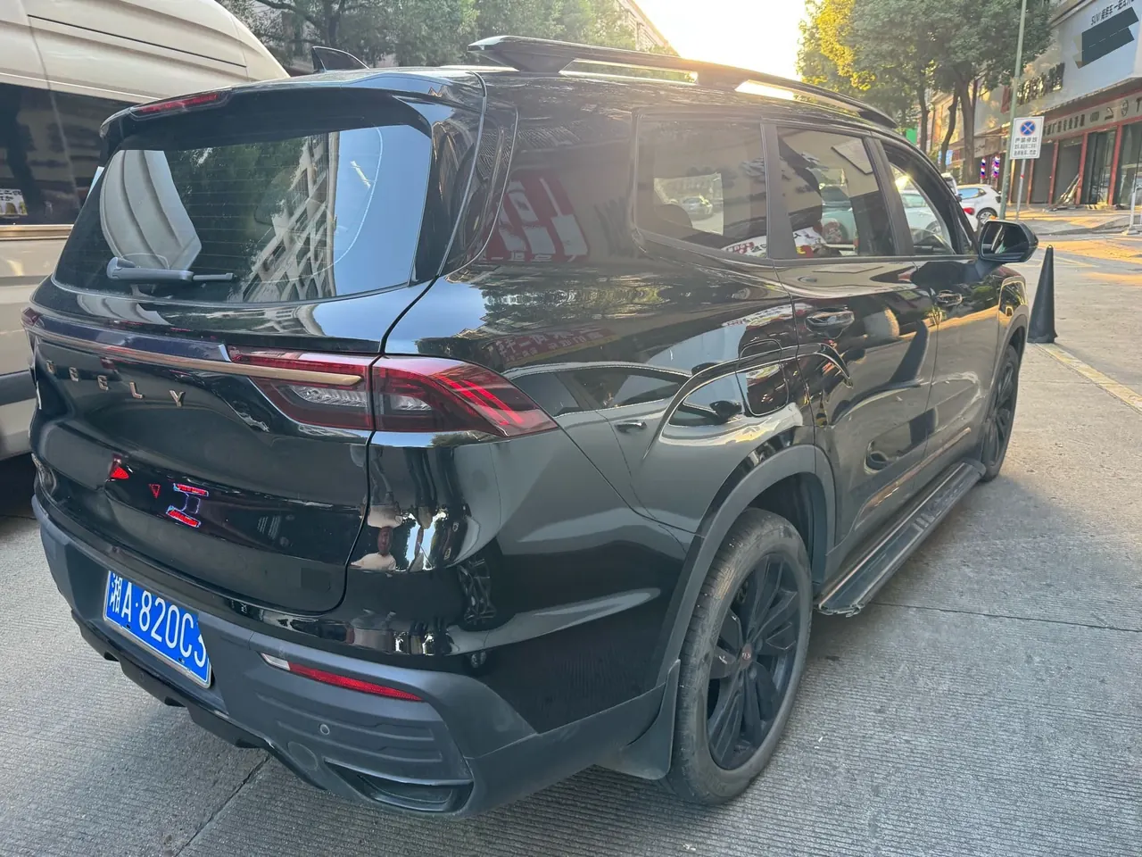 Geely 2022 Hao Yue 1.8TD Honorable 7-seat Automatic Transmission 4