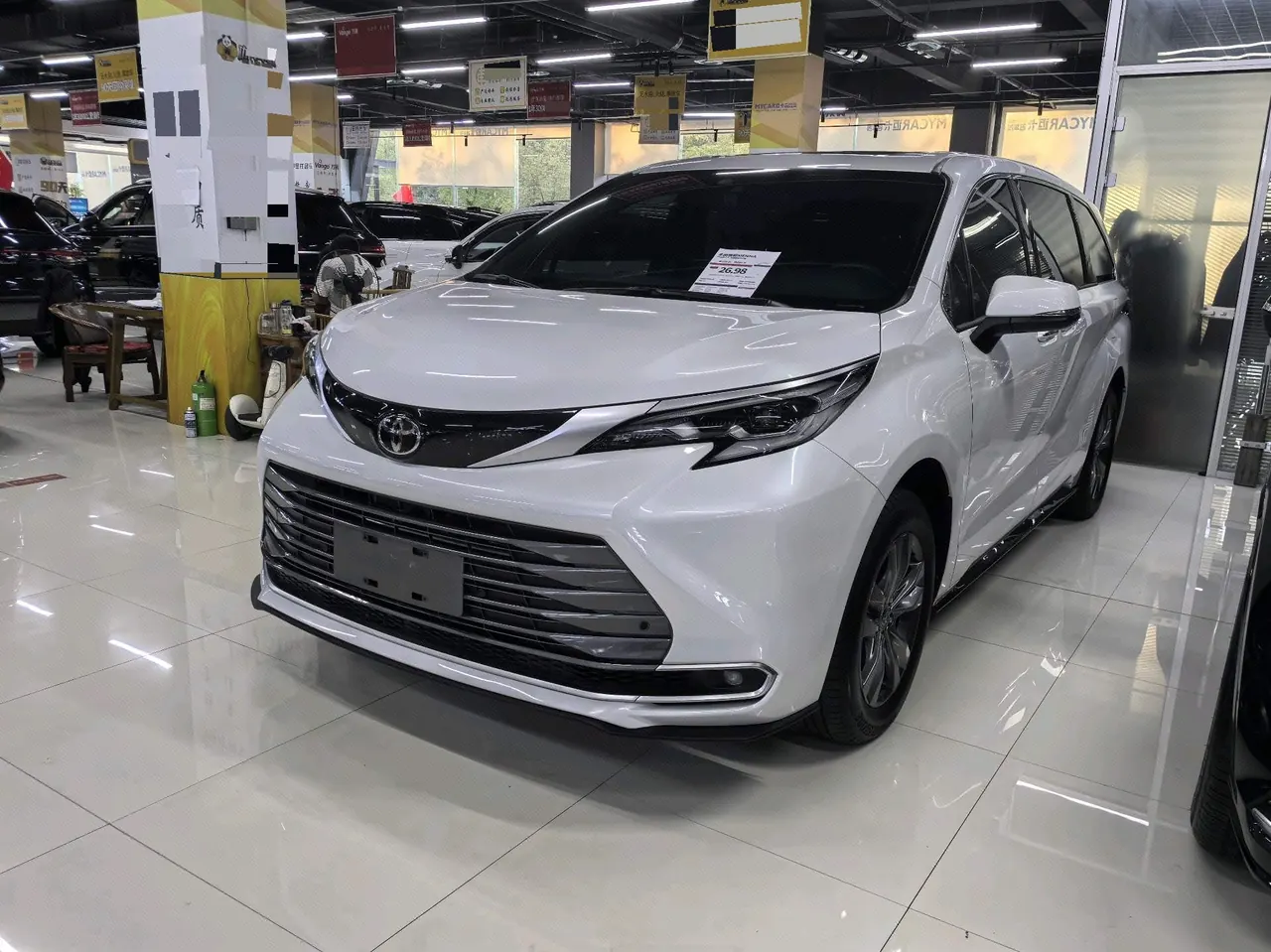Открыть галерею: Toyota 2026 Sana 2.5 Stepless Four-wheel Drive Deluxe Edition Automatic Transmission