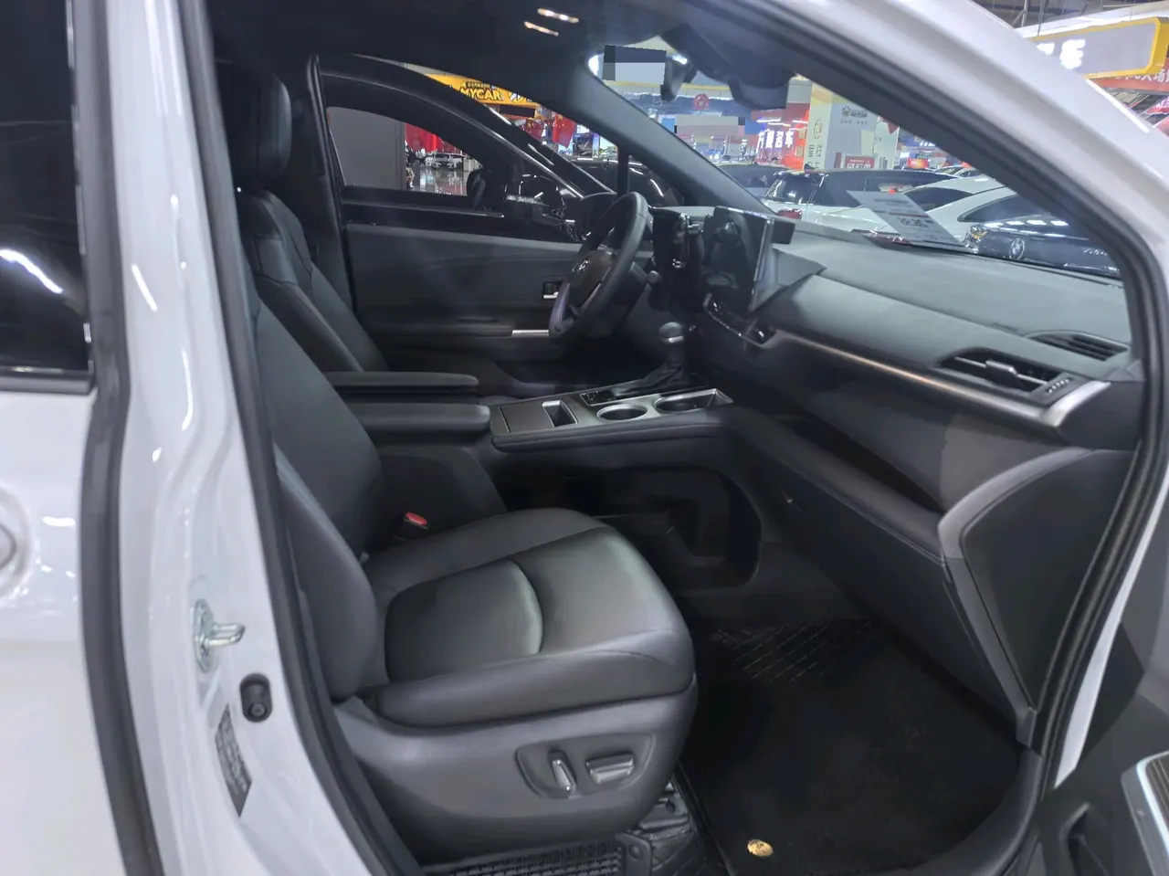 Toyota 2026 Sana 2.5 Stepless Four-wheel Drive Deluxe Edition Automatic Transmission 3