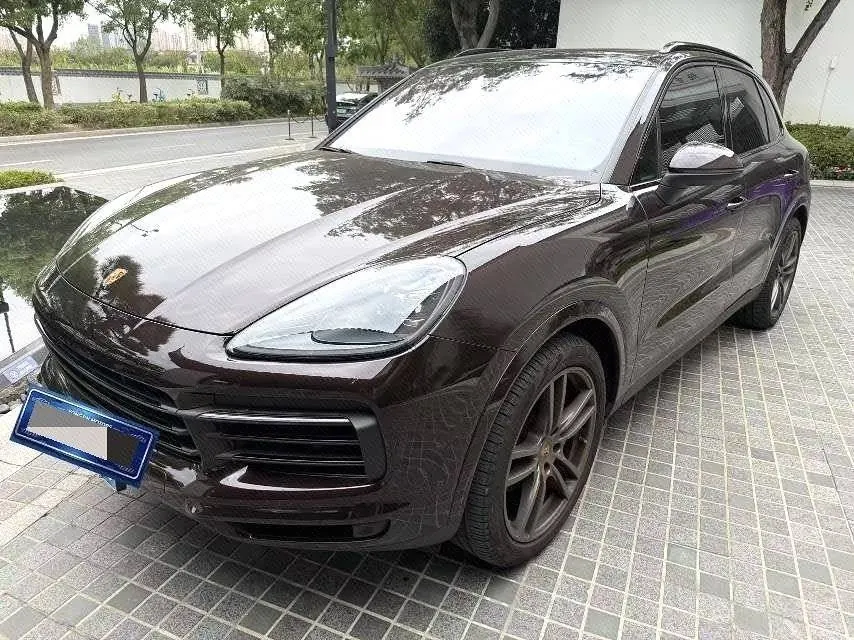 Porsche Cayenne (Imported) 2022 Cayenne 3.0T Platinum Edition Automatic Gear - View 1