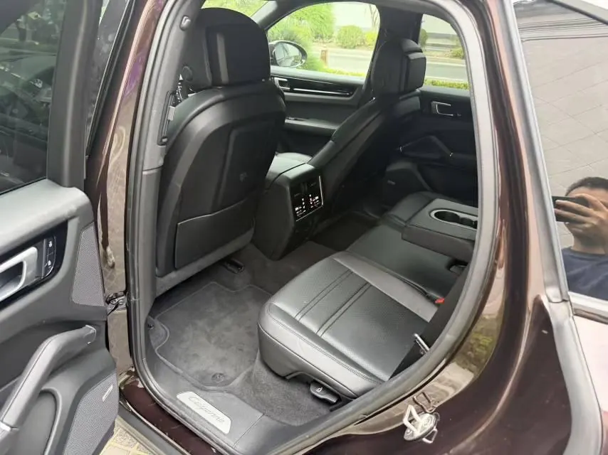Porsche Cayenne (Imported) 2022 Cayenne 3.0T Platinum Edition Automatic Gear 5