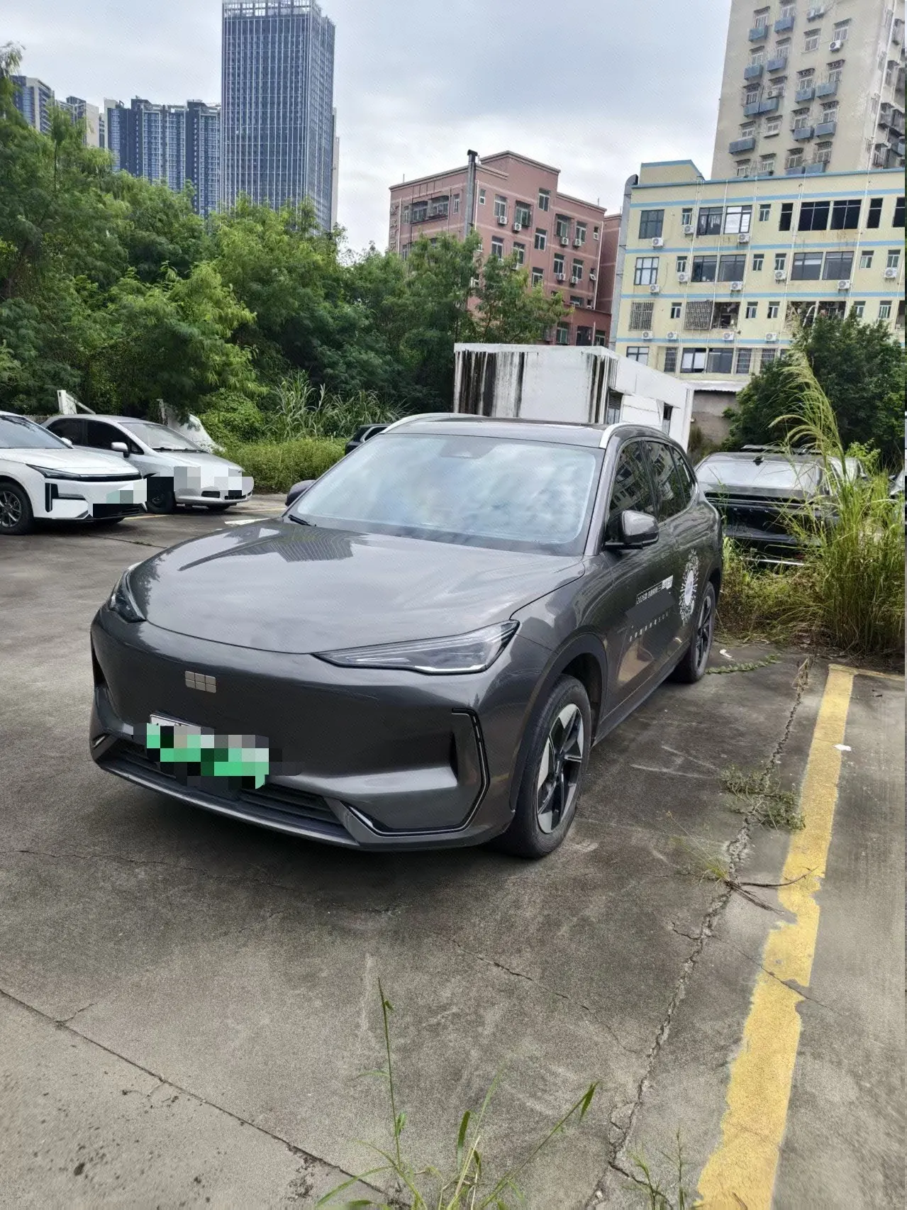 Open image lightbox: Geely Galaxy 2026 E 5 610km Discovery Edition Automatic Gear