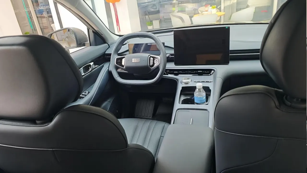 Geely Galaxy 2026 E 5 610km Discovery Edition Automatic Gear 4