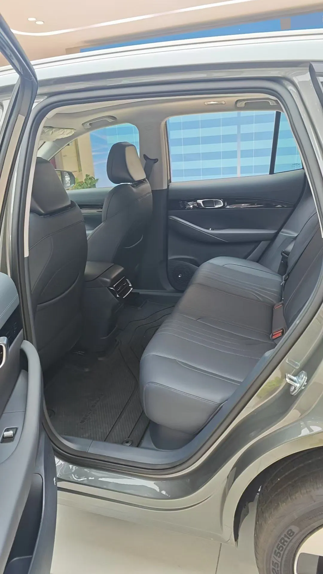 Geely Galaxy 2026 E 5 610km Discovery Edition Automatic Gear 5