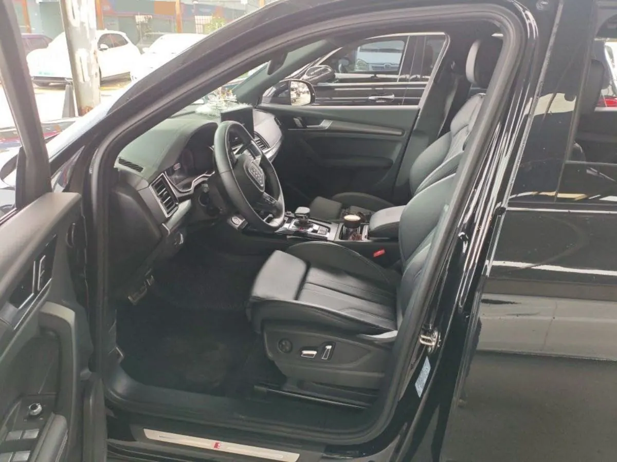 Audi 2024 Q5L 2.0TFSI 40TFSI luxury dynamic automatic 2