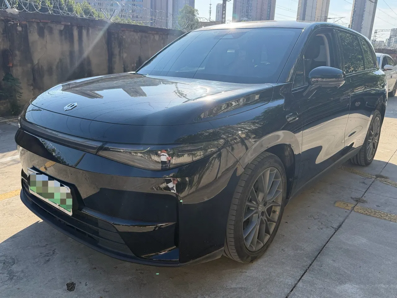 Открыть галерею: Leapmotor 2024 C 10 530 Smart Edition Automatic Gear