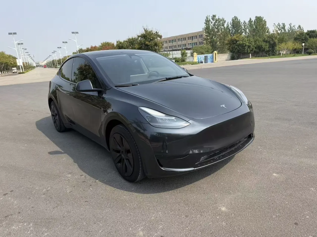 Tesla 2024 Model Y rear-wheel drive version automatic transmission 3